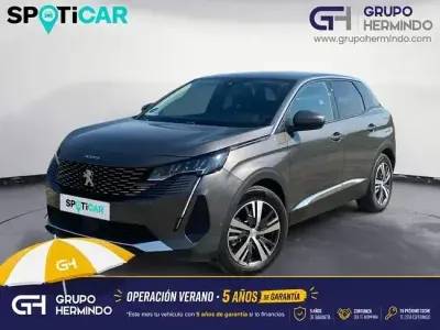 Usado Peugeot 3008 Allure 225 CV (165 kW) 2023 Gris SUV