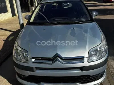 Usado Citroën C4 92 CV (67 kW) 2005 Gris / plata Berlina