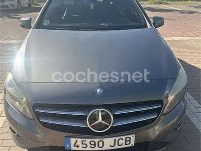 Käytetty Mercedes A200 Urban 136 HP (100 kW) 2015 Harmaa Sedan