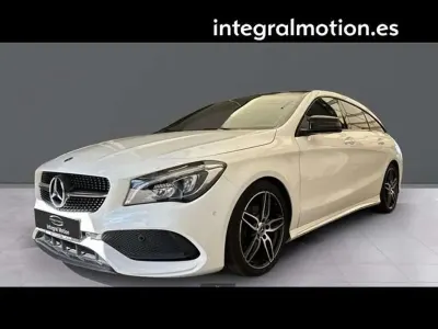 Usado Mercedes CLA180 Shooting Brake 136 CV (100 kW) 2019 Gris Familiar