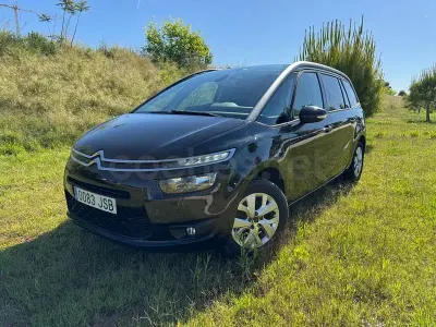 Usado Citroën Grand C4 Picasso Live 120 CV (88 kW) 2016 Negro Monovolumen