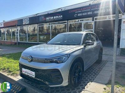 Usado VW Tiguan R-line 204 CV (150 kW) 2025 Gris / plata SUV