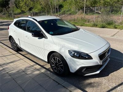 Usado Volvo V40 CC Momentum 150 CV (110 kW) 2016 Blanco Familiar