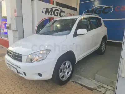 Usado Toyota RAV4 Luna 136 CV (100 kW) 2007 Blanco SUV