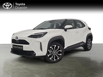 Usado Toyota Yaris Active 116 CV (85 kW) 2022 Blanco Utilitario