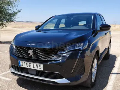 Usado Peugeot 3008 Active 130 CV (95 kW) 2022 Negro SUV