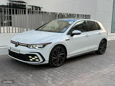Usado VW Golf VIII GTI 245 CV (180 kW) 2021 Blanco Berlina