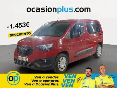 Usado Opel Combo Life Edition 131 CV (96 kW) 2022 Rojo Monovolumen