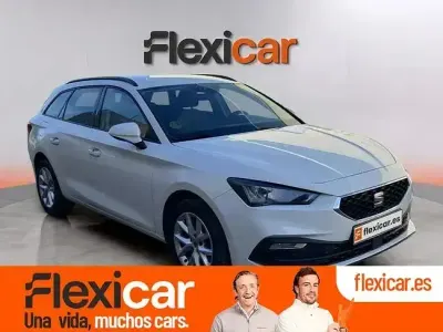 Usado Seat Leon Style 115 CV (84 kW) 2021 Blanco Familiar