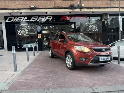 Usado Ford Kuga Trend 136 CV (100 kW) 2009 Burdeos SUV