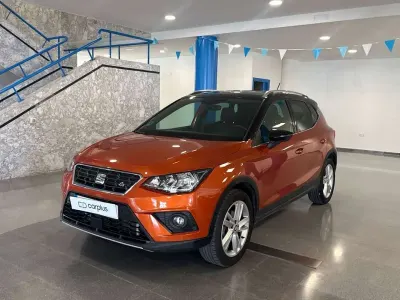 Usado Seat Arona Ecomotive 116 CV (85 kW) 2019 Negro SUV