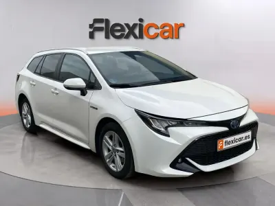 Usado Toyota Corolla Active 122 CV (89 kW) 2020 Blanco Berlina