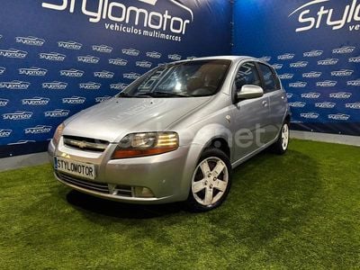 Gris / plata Usado 2006 Chevrolet Kalos SE Berlina | 2990 € (Precio justo)