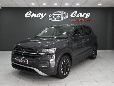 Usado VW T-Cross Advance 95 CV (69 kW) 2021 Gris / plata SUV
