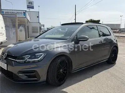Usado VW Golf VII Advance 150 CV (110 kW) 2018 Gris / plata Berlina