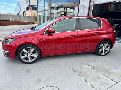 Usado Peugeot 308 Allure 120 CV (88 kW) 2017 Granate Berlina