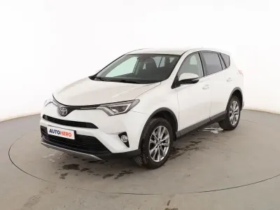 Usado Toyota RAV4 Advance 143 CV (105 kW) 2018 Blanco SUV