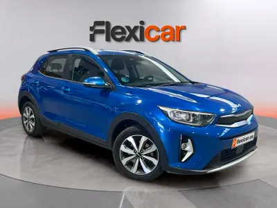 Usado Kia Stonic 101 CV (74 kW) 2024 Azul SUV