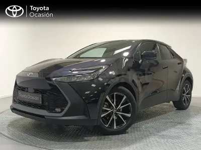 Usado Toyota C-HR Active 140 CV (102 kW) 2024 Gris / plata SUV
