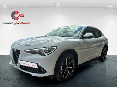 Usado Alfa Romeo Stelvio Sprint 190 CV (139 kW) 2021 Blanco SUV