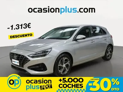 Usado Hyundai i30 120 CV (88 kW) 2022 Blanco