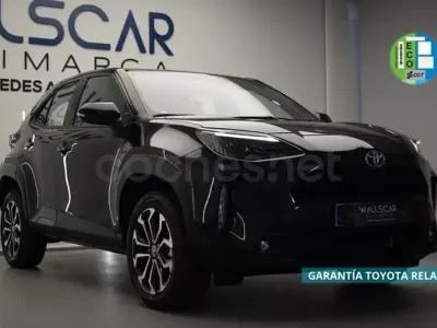 Usado Toyota Yaris Cross Connect Style 116 CV (85 kW) 2022 Negro SUV