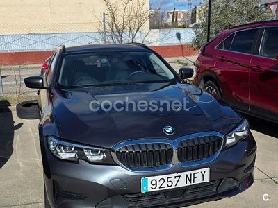 Usado BMW 318 Advantage 150 CV (110 kW) 2021 Gris / plata Familiar