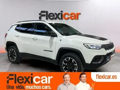 Usado Jeep Compass Trailhawk 240 CV (176 kW) 2022 Beige SUV