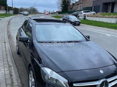 Usado Mercedes A200 Urban 136 CV (100 kW) 2013 Negro Berlina