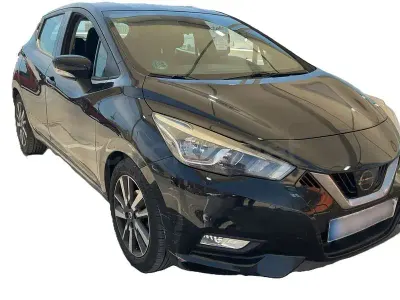 Usado Nissan Micra Tekna 90 CV (66 kW) 2018 Negro Utilitario