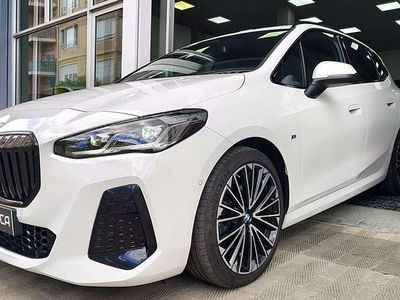 Blanco Usado 2023 BMW 218 Active Tourer Performance Monovolumen | 29.995 € (Caro)
