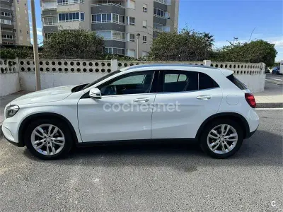 Käytetty Mercedes GLA200 Urban 136 HP (100 kW) 2017 Valkoinen Katumaasturi