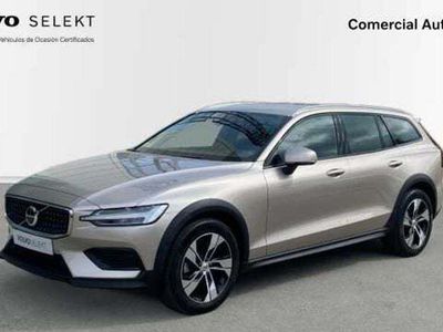 Gris Usado 2023 Volvo V60 Core Familiar | 43.900 € (Caro)