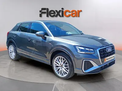 Usado Audi Q2 S-Line 150 CV (110 kW) 2024 Gris SUV