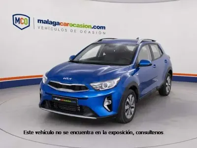 Usado Kia Stonic 99 CV (72 kW) 2024 Azul SUV
