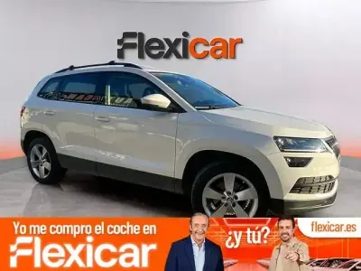 Usado Skoda Karoq Ambition 150 CV (110 kW) 2018 Blanco SUV