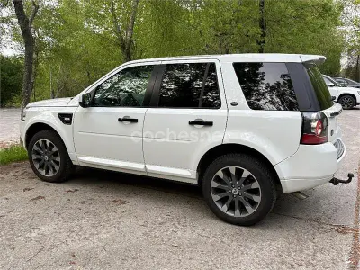 Käytetty Land Rover Freelander 2 HSE 150 HP (110 kW) 2014 Valkoinen Katumaasturi