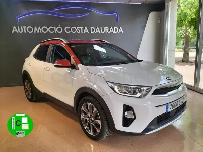 Usado Kia Stonic 120 CV (88 kW) 2020 Blanco SUV
