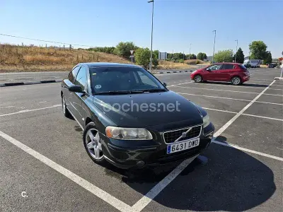 Usado Volvo S60 Momentum 163 CV (119 kW) 2006 Verde Berlina