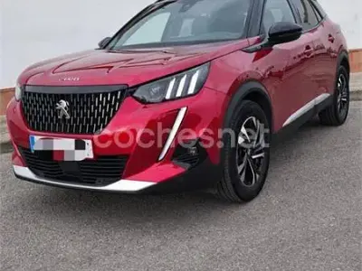 Usado Peugeot 2008 GT 130 CV (95 kW) 2021 Rojo SUV