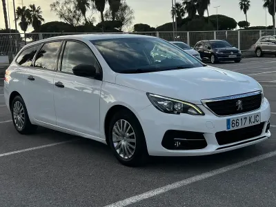 Usado Peugeot 308 SW 100 CV (73 kW) 2018 Familiar
