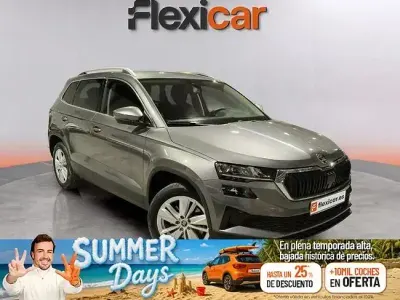 Usado Skoda Karoq Selection 150 CV (110 kW) 2025 Gris SUV