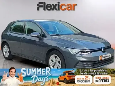 Usado VW Golf VIII Life 150 CV (110 kW) 2022 Gris Familiar