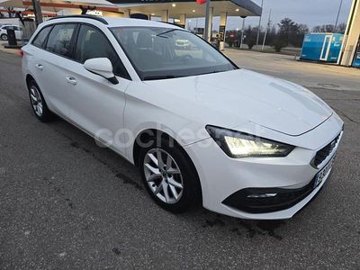 Blanco Usado 2021 Seat Leon Reference Familiar | 13.900 € (Precio justo)