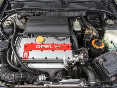 Usado Opel Calibra 204 CV (150 kW) 1992 Verde Coupe