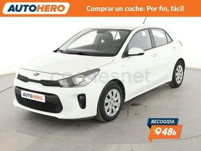 Usado Kia Rio 85 CV (62 kW) 2018 Blanco Berlina
