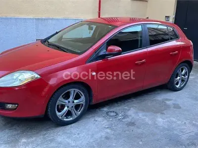 Usado Fiat Bravo Active 120 CV (88 kW) 2007 Rojo Utilitario