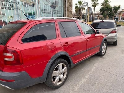 Usado Skoda Octavia Elegance 140 CV (102 kW) 2007 Rojo Familiar