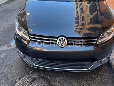 Usado VW Touran Advance 105 CV (77 kW) 2012 Negro Monovolumen