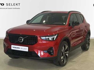 Rojo Usado 2025 Volvo XC40 Plus SUV | 44.500 €